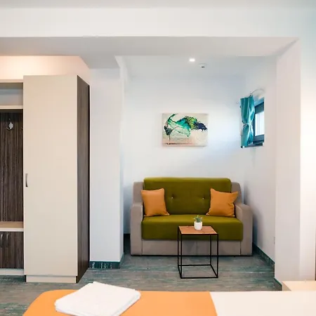 בית הארחה Grande Mamaia Nord 3*